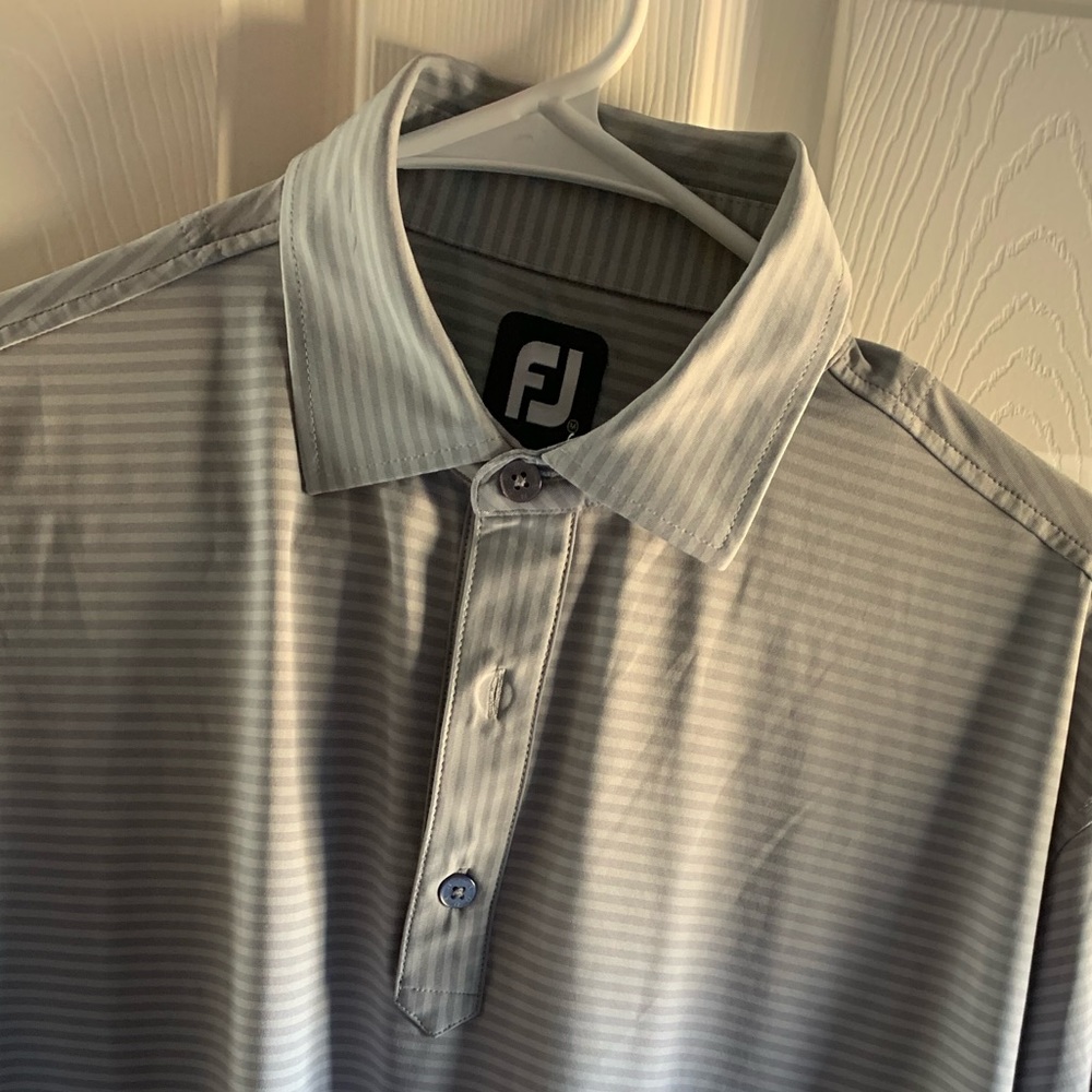 Excellent condition FootJoy golf polo - Picture 2 of 2